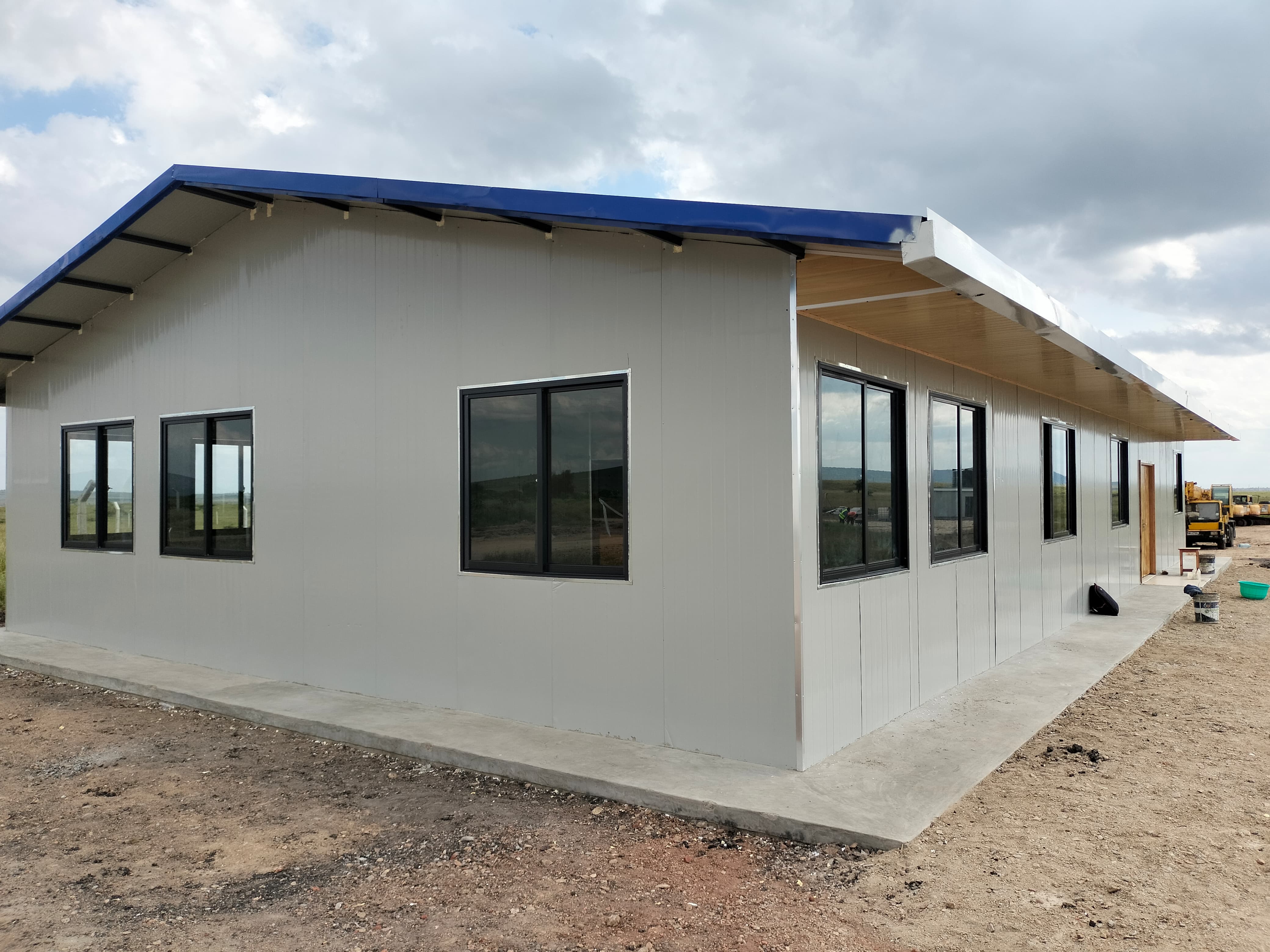 Exterior Office Construction with EPS wall panels